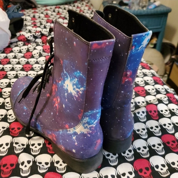 Galaxy Print Combat Boots - Picture 3 of 3